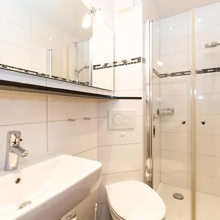 Lord Nelson 217 アパート